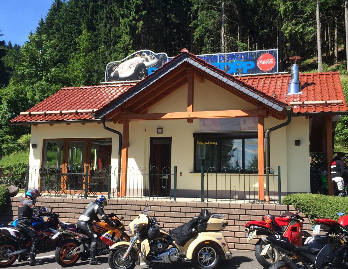 Hotel & Gasthaus Sterngrund Zella-Mehlis Extérieur photo