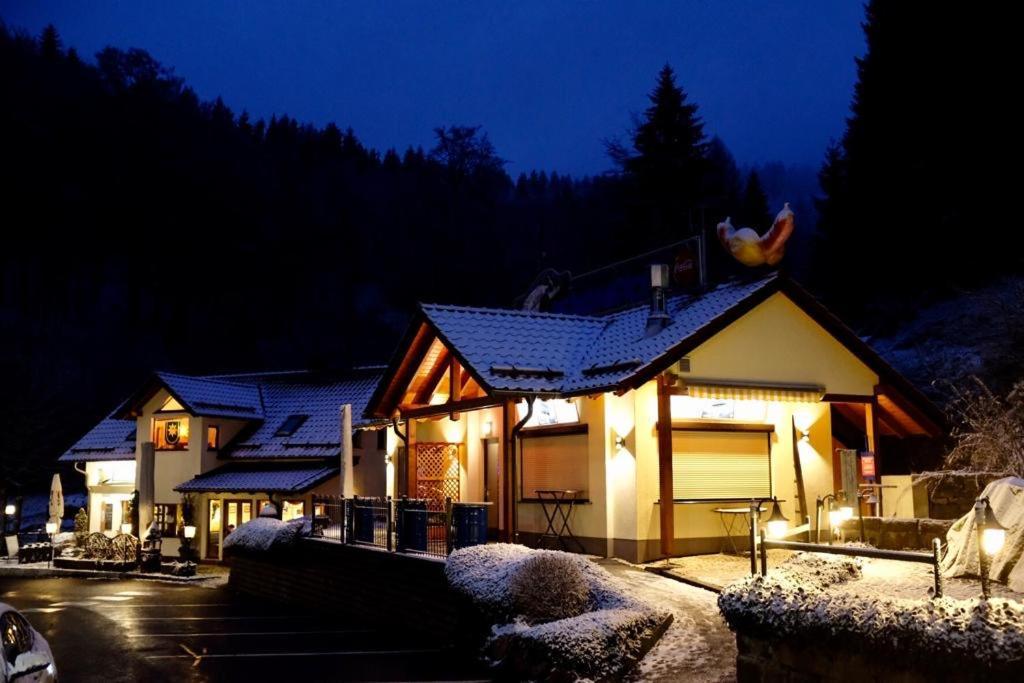 Hotel & Gasthaus Sterngrund Zella-Mehlis Extérieur photo