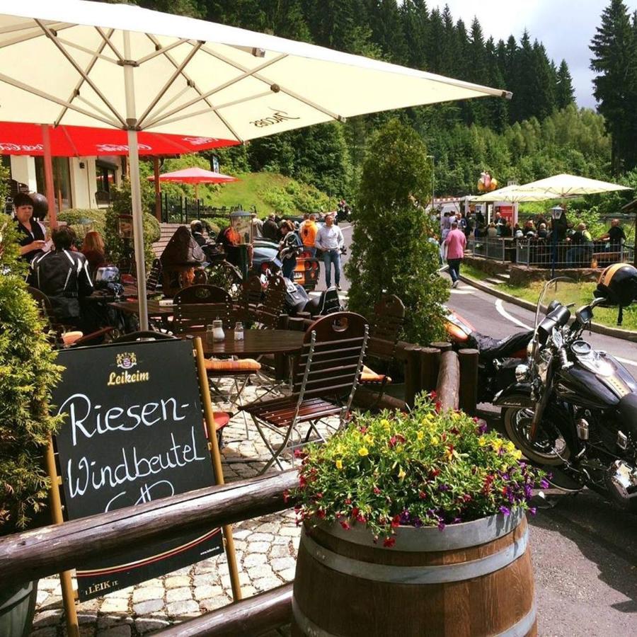 Hotel & Gasthaus Sterngrund Zella-Mehlis Extérieur photo
